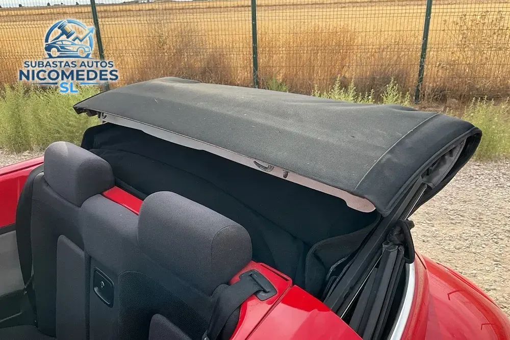 Volkswagen New Beetle Convertible (Cabriolet), foto 7 de 10
