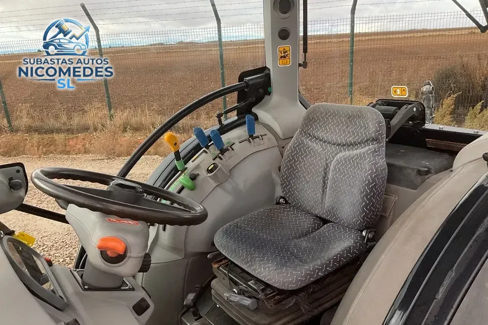 Deutz-Fahr Agroplus F 420 4WD, foto 11 de 11