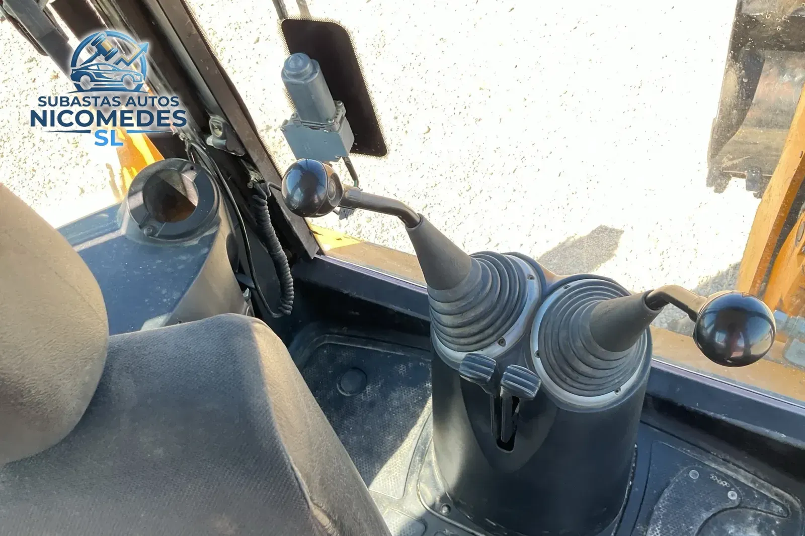 JCB 3CX 4T 4x4 Retroexcavadora, foto 8 de 14