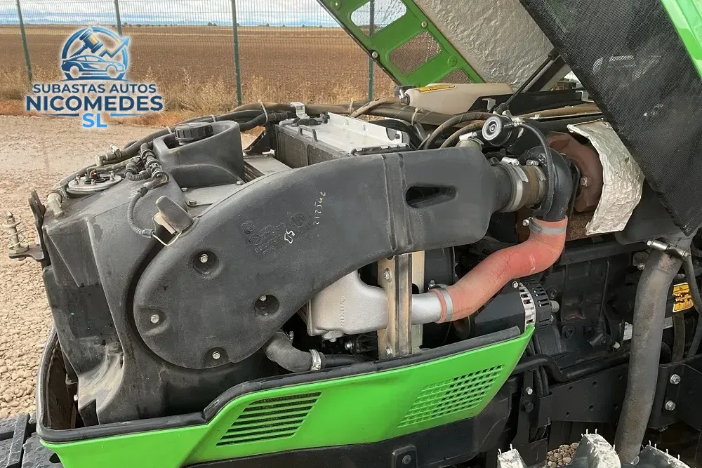 Deutz-Fahr Agroplus F 420 4WD, foto 8 de 11