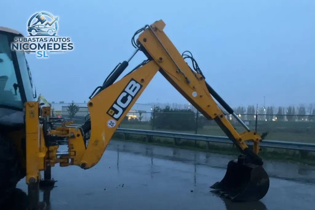 JCB 3CX 4x4 RETROEXCAVADORA, foto 4 de 12