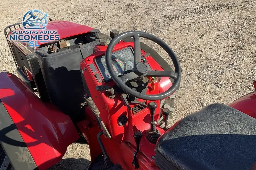 Antonio Carraro SRX 8400 4WD, foto 9 de 10