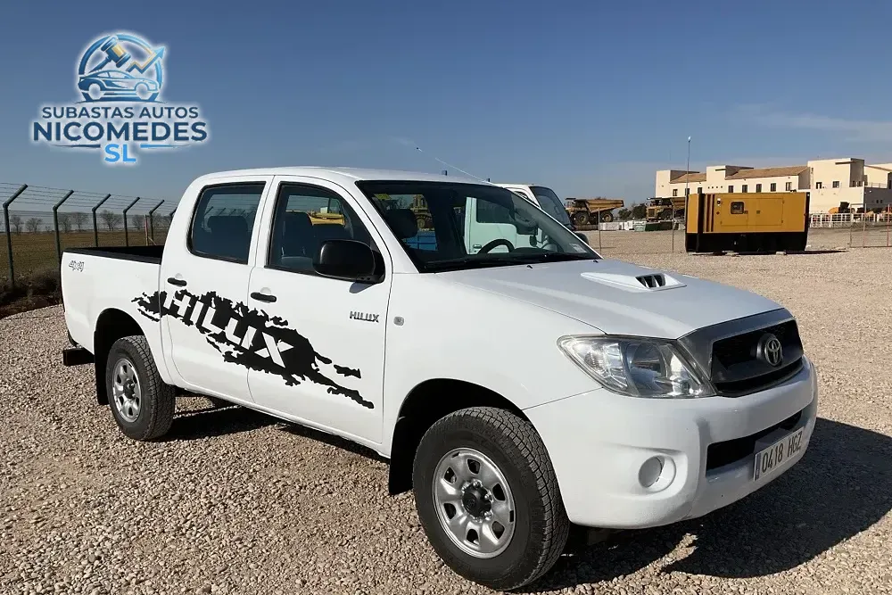 Toyota Hilux D-4D Cabina Doble GX 4x4 Pickup, foto 8 de 10