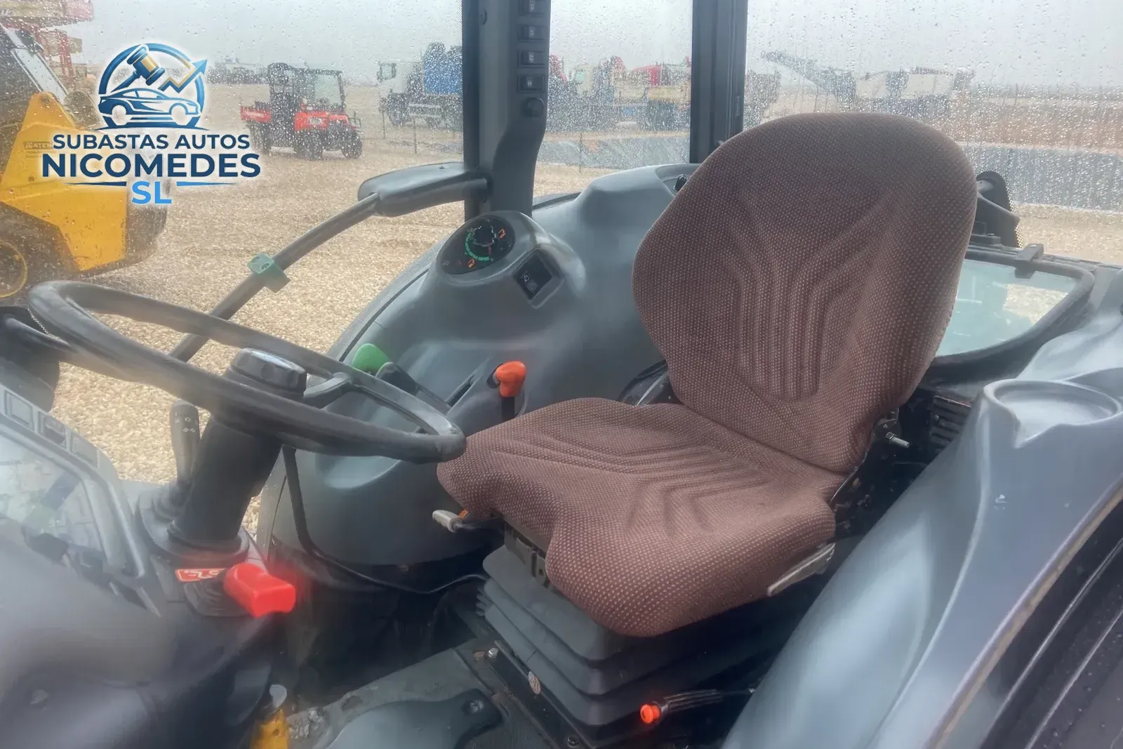 New Holland TN90F 4WD, foto 9 de 10