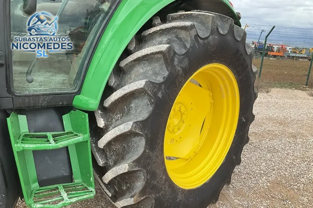 John Deere 6330 Premium 4WD, foto 7 de 10