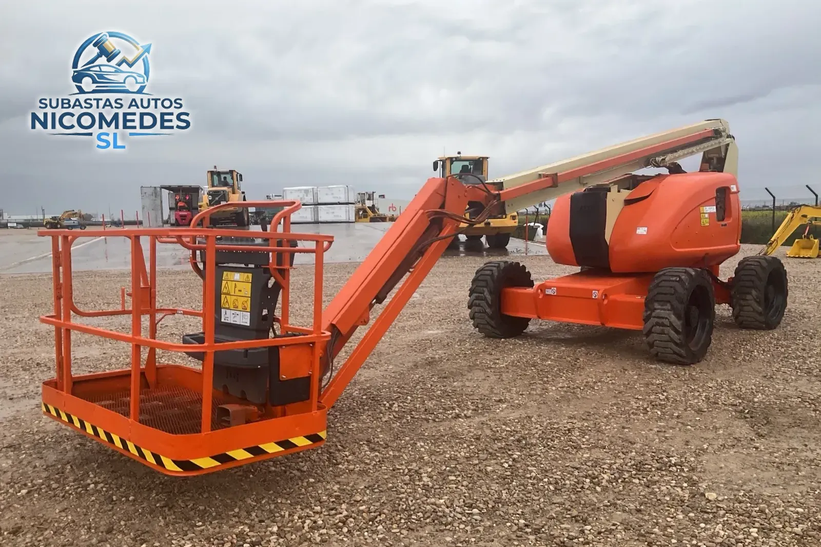 JLG 600 AJ 4WD Elevador articulado, foto 3 de 10