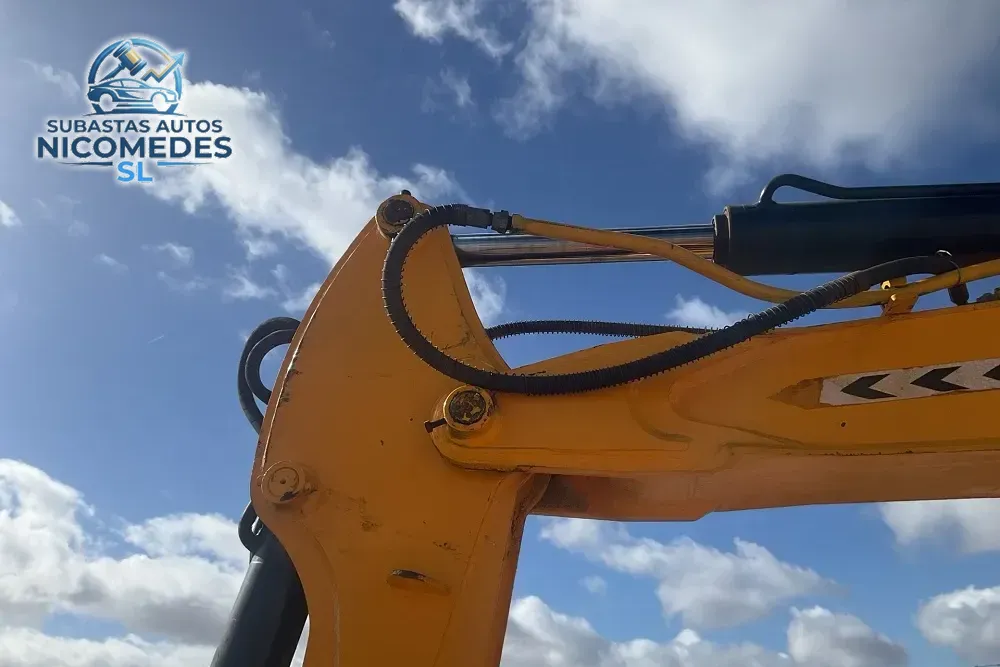 JCB 8061 Midiexcavadora, foto 7 de 12