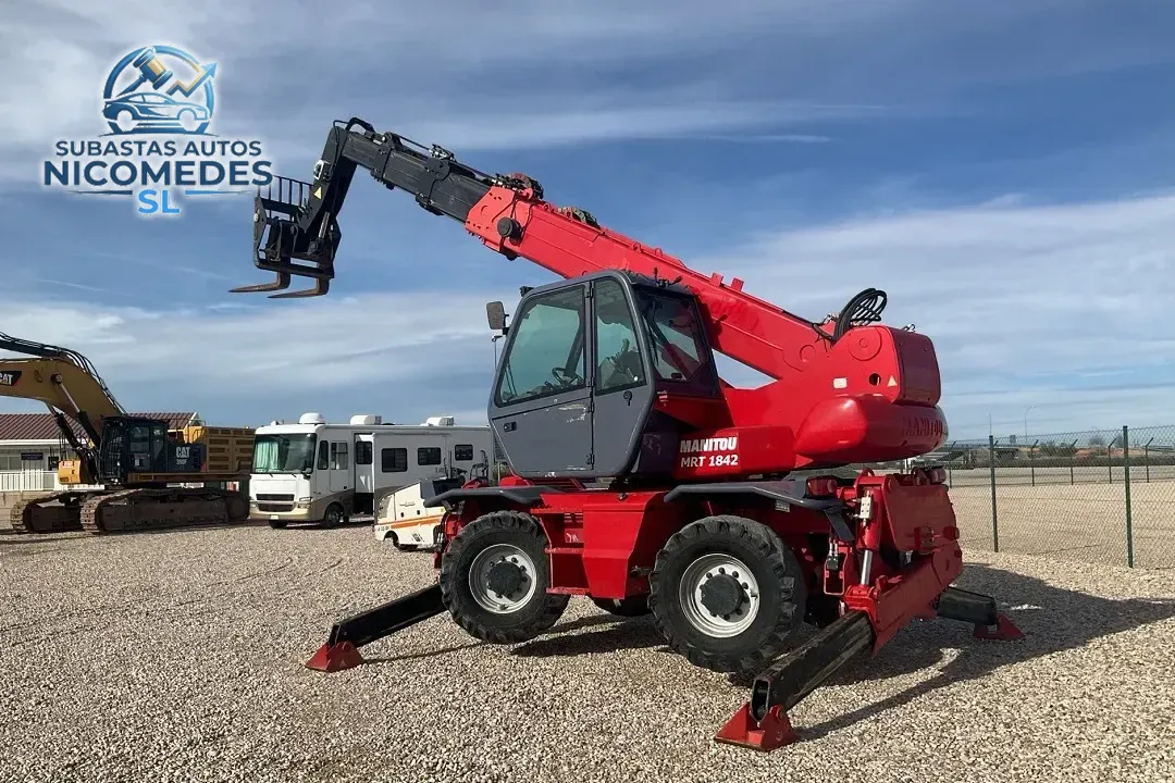 Manitou MRT 1842 Manipulador Telescópico, foto 3 de 12