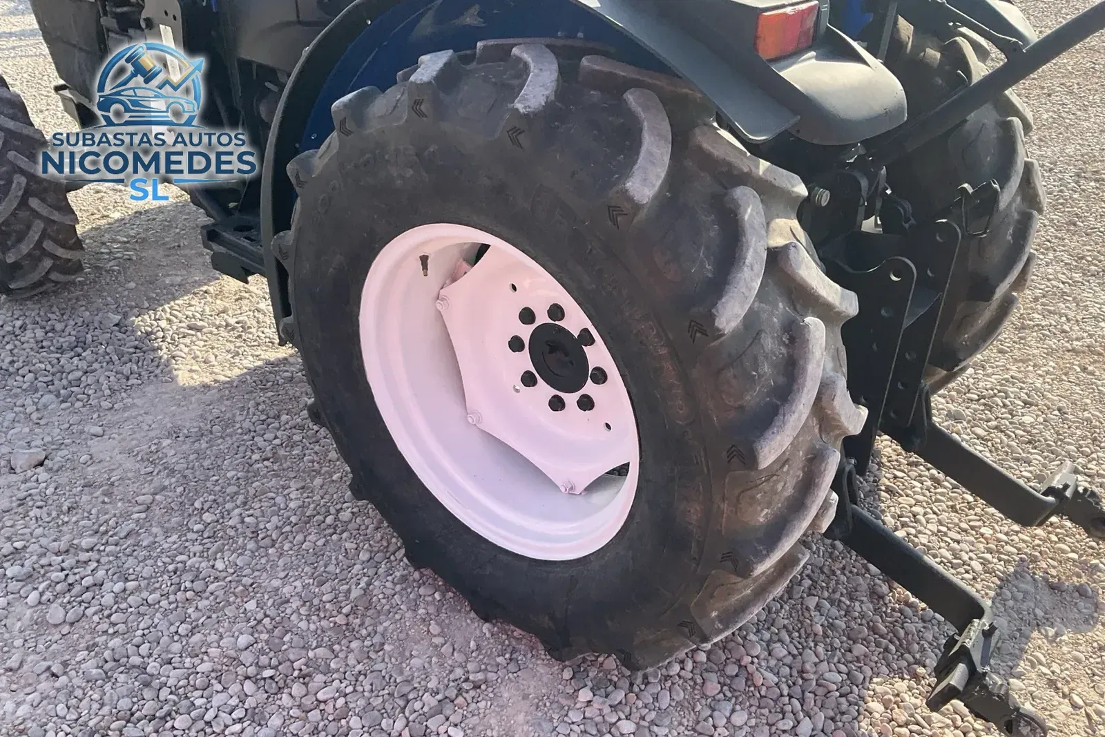 New Holland TN75N 4WD, foto 2 de 11