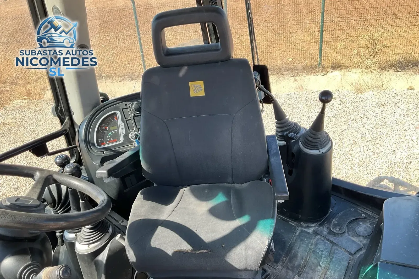 JCB 3CX 4T 4x4 Retroexcavadora, foto 4 de 14