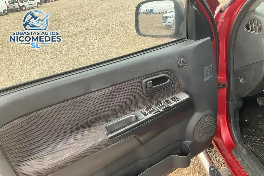 Isuzu D-MAX 4x4 Crew Cab Pickup 3.0 TD Intercooler, foto 6 de 10