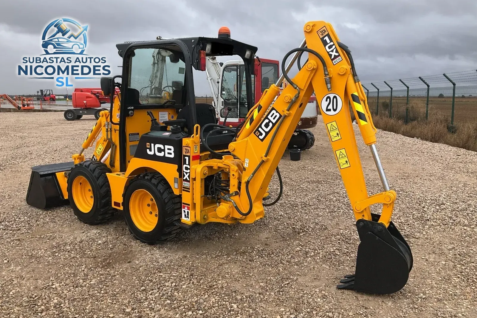 JCB 1CX 4x4 diésel, foto 2 de 10
