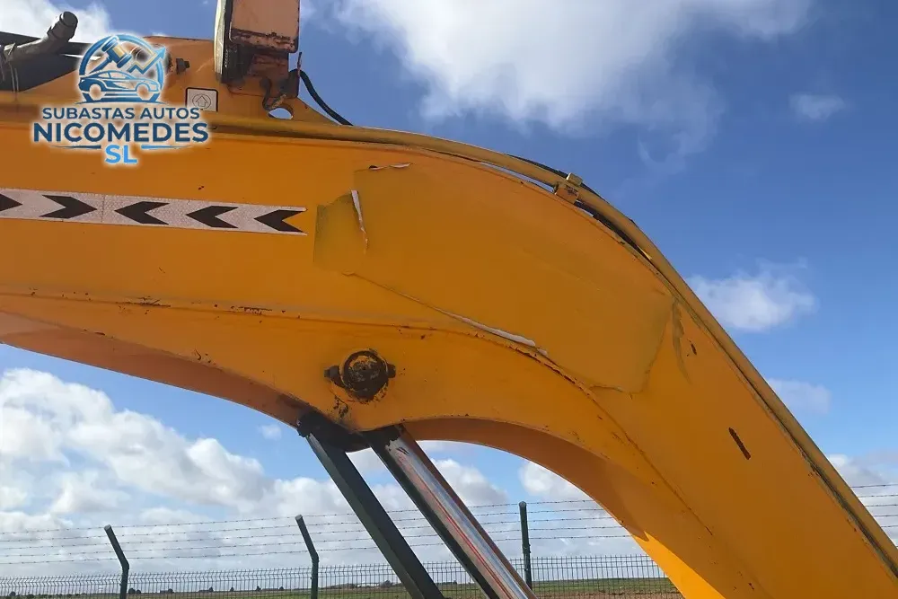 JCB 8061 Midiexcavadora, foto 8 de 12