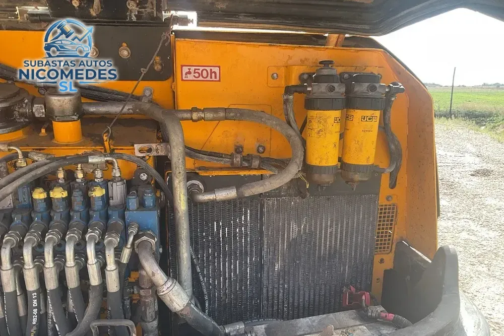JCB 8061 Midiexcavadora, foto 9 de 12