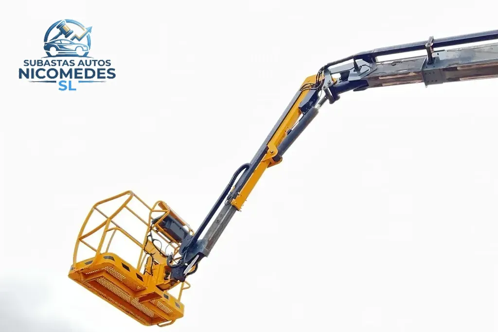 Haulotte H28TJ+ 4WD Plataforma elevadora telescópica diésel, foto 3 de 10