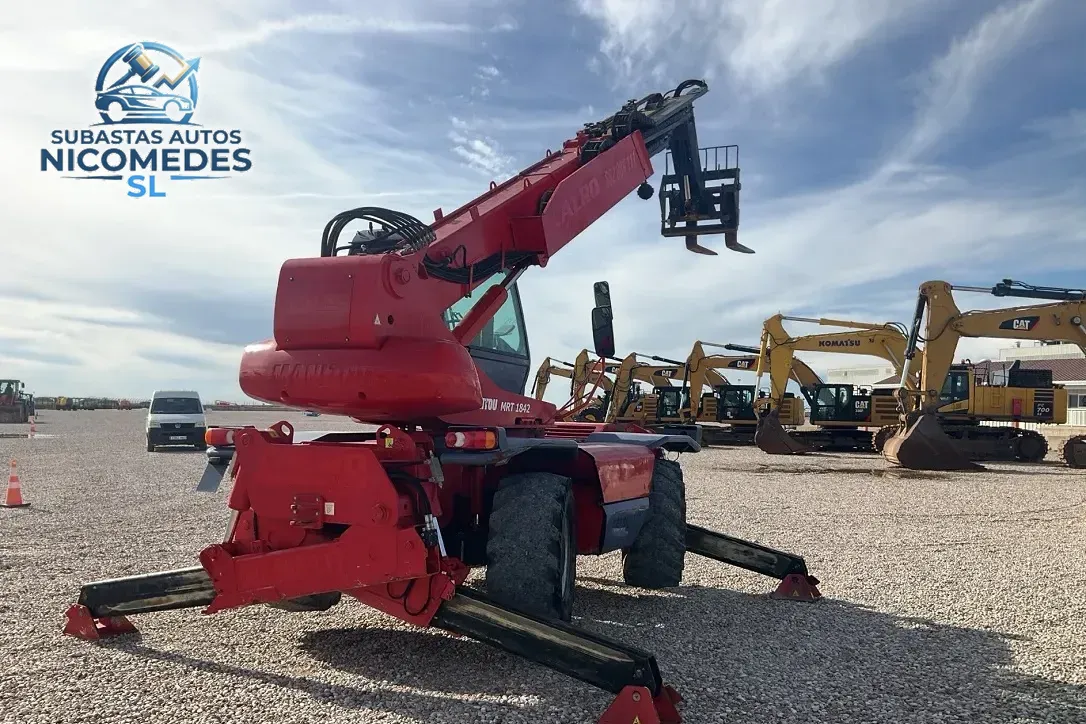 Manitou MRT 1842 Manipulador Telescópico, foto 2 de 12