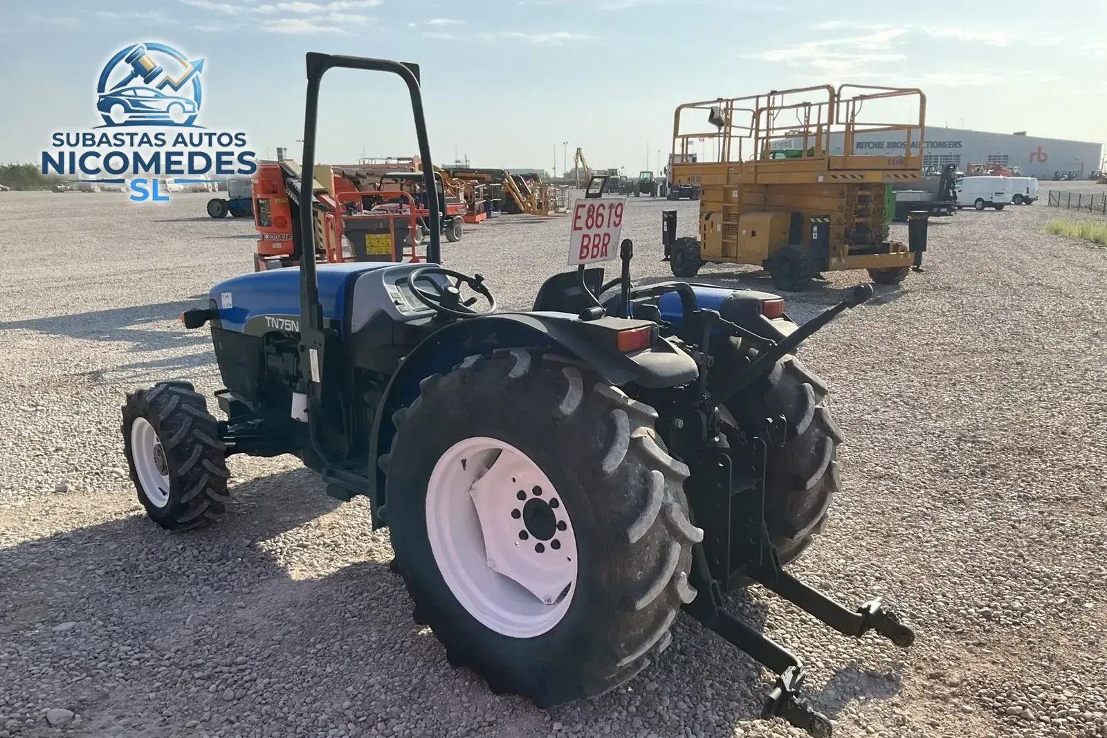 New Holland TN75N 4WD, foto 4 de 11