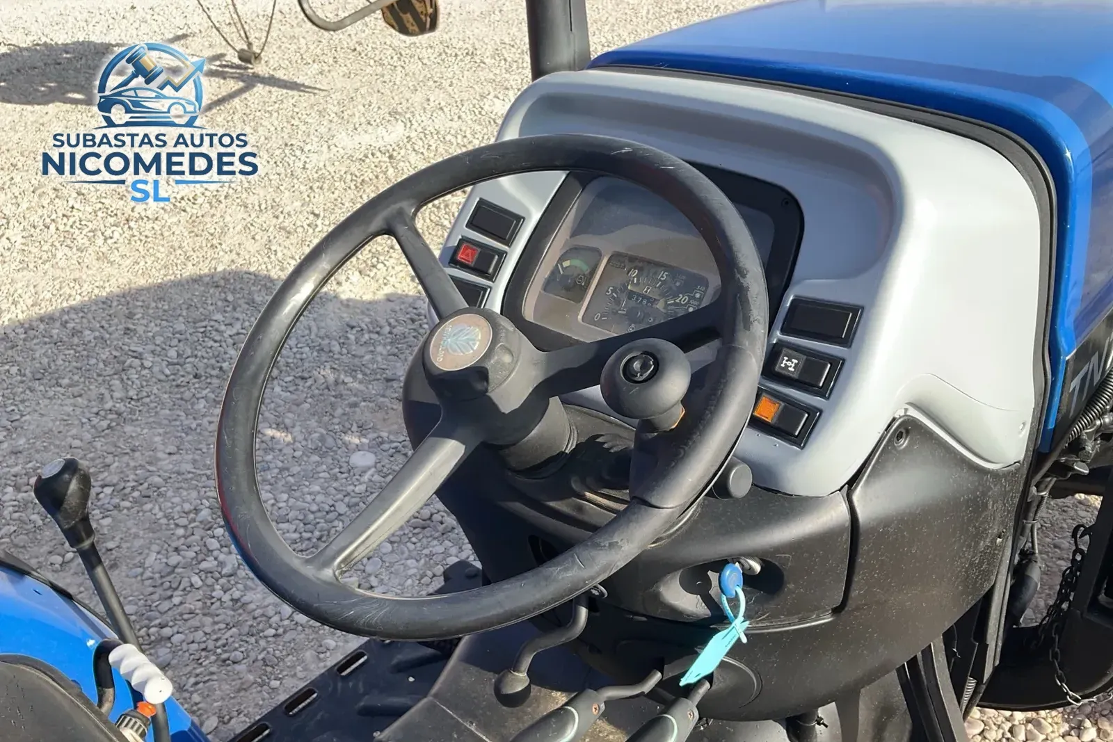 New Holland TN75N 4WD, foto 3 de 11