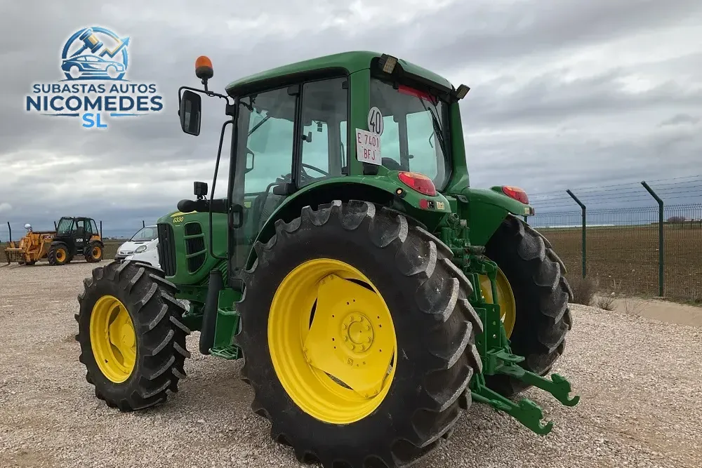 John Deere 6330 Premium 4WD, foto 3 de 10