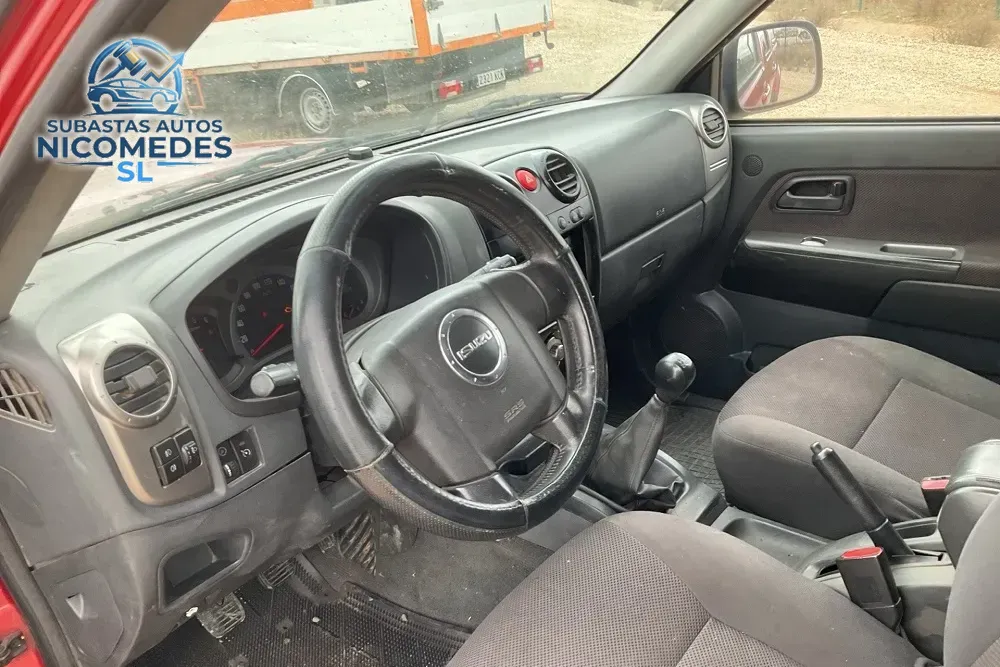 Isuzu D-MAX 4x4 Crew Cab Pickup 3.0 TD Intercooler, foto 5 de 10