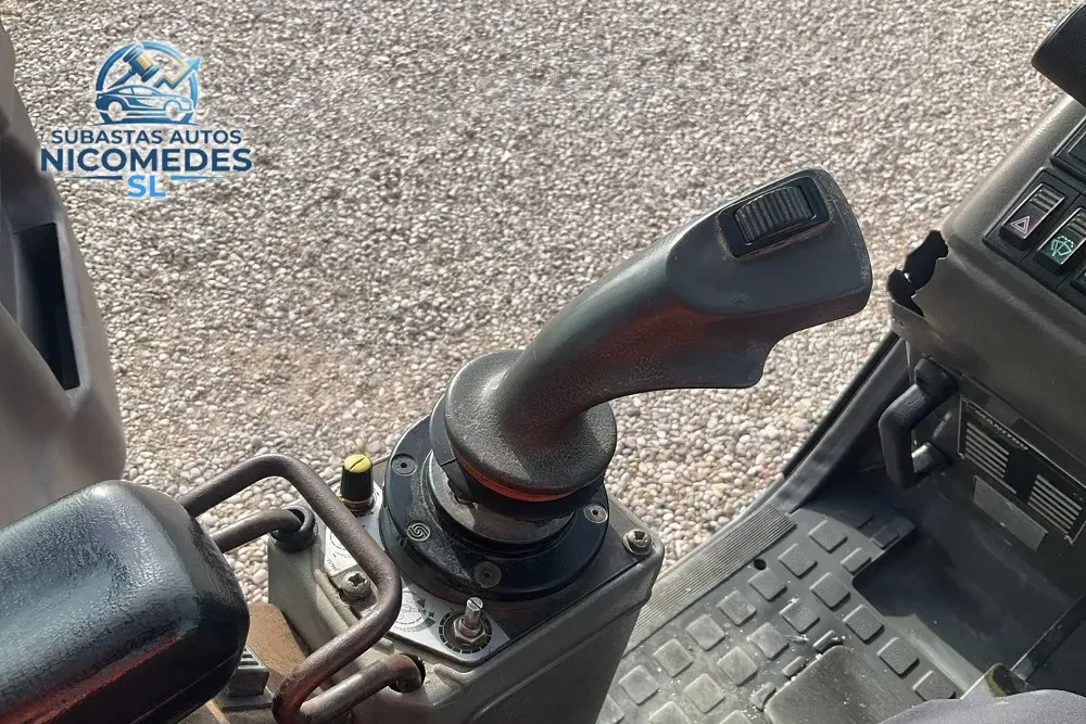 Manitou MRT 1842 Manipulador Telescópico, foto 11 de 12