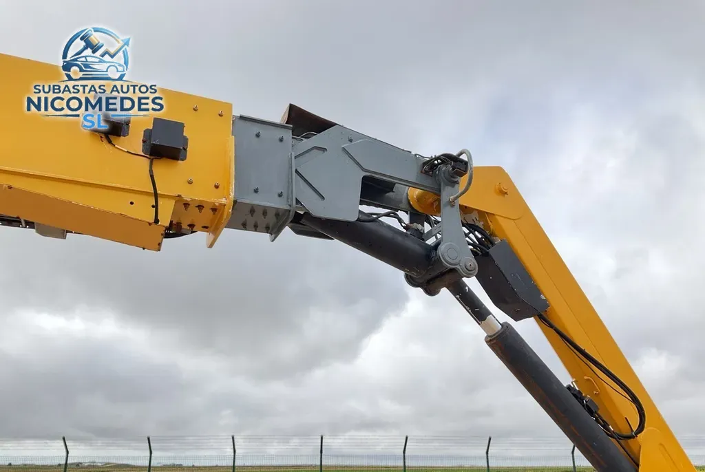 Haulotte H28TJ+ 4WD Plataforma elevadora telescópica diésel, foto 2 de 10