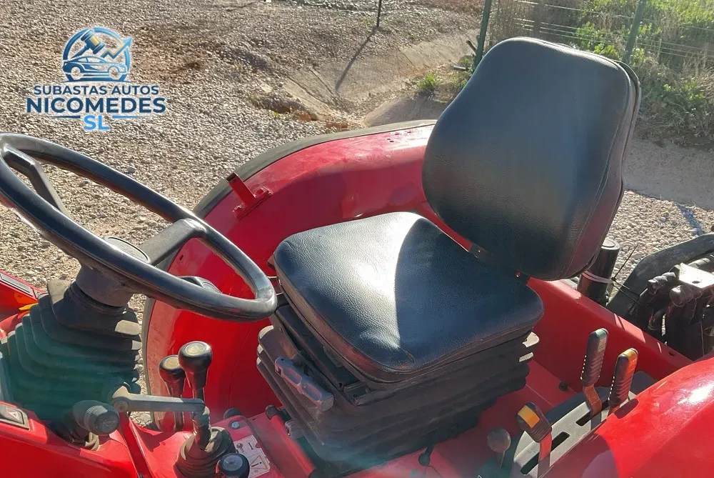 Antonio Carraro SRX 8400 4WD, foto 5 de 10